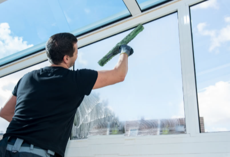 Understanding Commercial Window Cleaning: What Every Business Should Know